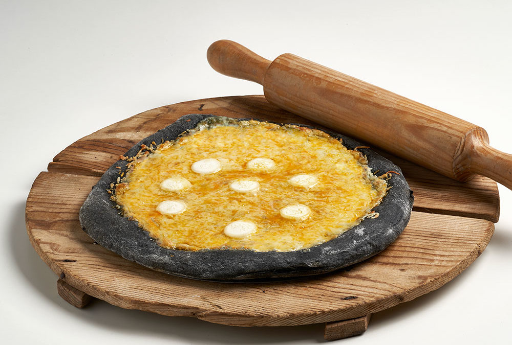Pizza 5 Quesos de Carbón Activo