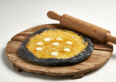 Pizza 5 Quesos de Carbón Activo